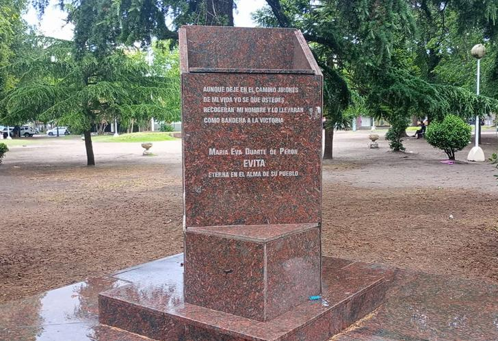 La historia detrás de la “captura” de un trapito por el robo del busto de Eva Perón