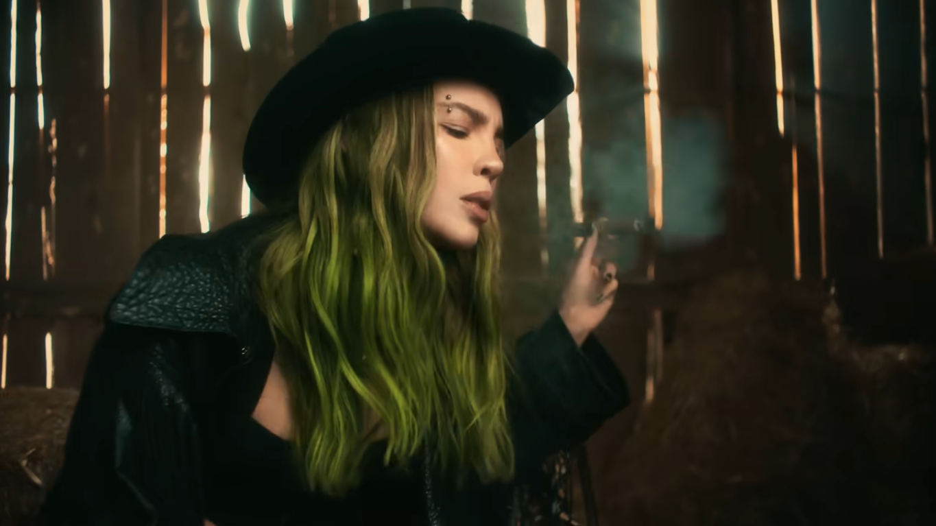 Belinda se adentró en la música folklórica mexicana y alcanzó un éxito sin precedentes