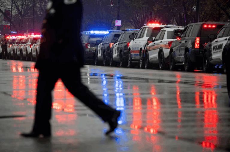 Estados Unidos: auto choca contra centro infantil de Illinois y mata a 4 personas