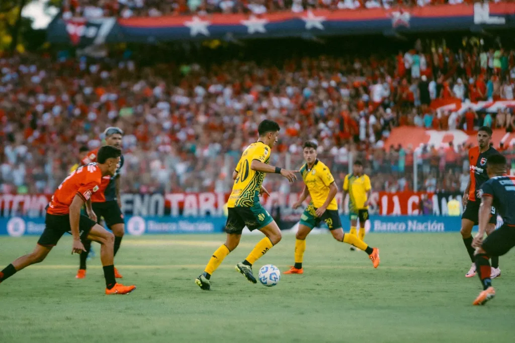 Se suspendió el partido de Aldosivi por la muerte del Papa Francisco