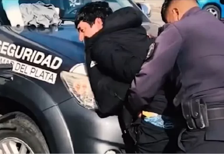 “Se bajó los pantalones y se puso a orinar en la calle frente a criaturas: tenía un arma blanca”