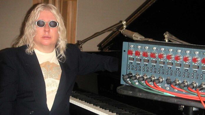 Falleció Roy Thomas Baker, quien produjo la sinfonía más exitosa del rock mundial