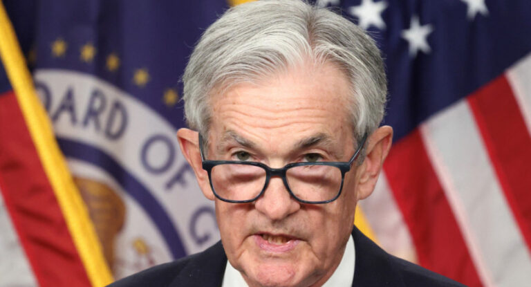 Estados Unidos: el presidente de la Reserva Federal predijo condiciones económicas negativas si Trump sigue imponiendo aranceles