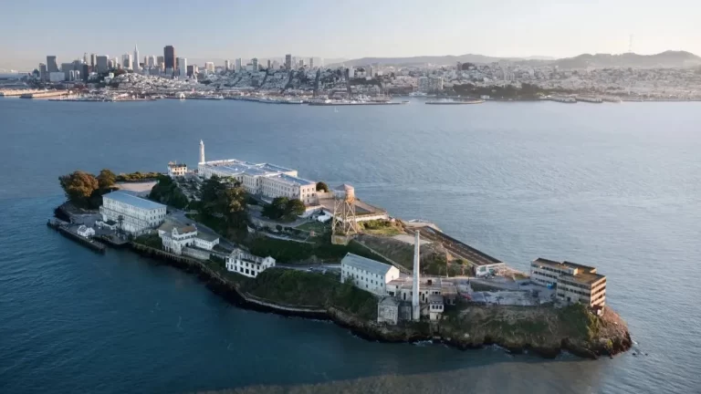 Trump reabrirá «La Roca», y ampliará la histórica cárcel de Alcatraz