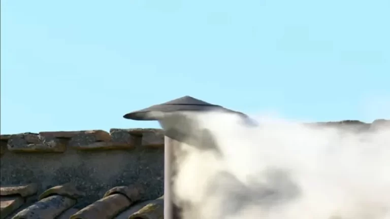 Fumata blanca: inminente anuncio del nuevo Papa