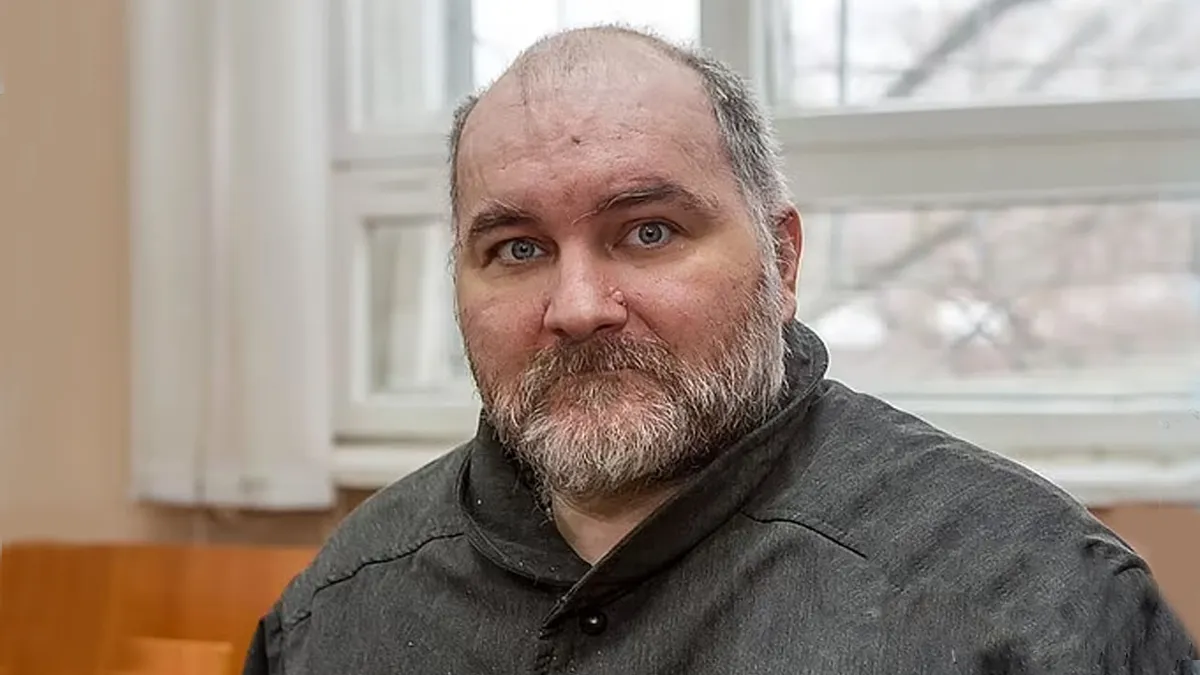 Rusia: profanaba tumbas de niñas, las momificaba y las vestía como muñecas; Anatoly Moskvin permanece en un psiquiátrico luego de 11 años en prisión