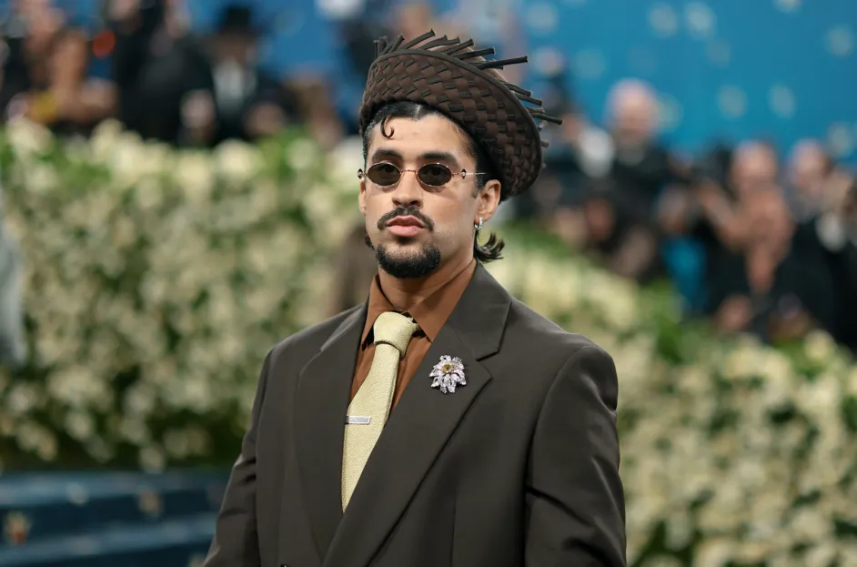 Bad Bunny se suma a otros artistas, críticos al Servicio de Inmigración y Control de Aduanas por detener gente en la calle