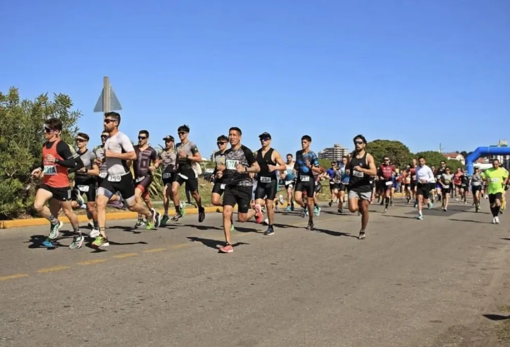 Vuelve el Duatlón en Punta Mogotes: deporte y un circuito costero imponente