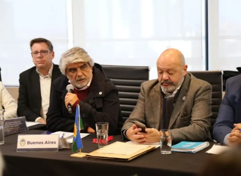 Correa denunció despidos masivos y el vaciamiento del Consejo Federal del Trabajo