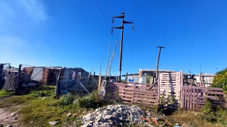 Desalojo inminente en José Hernández: incertidumbre y temor entre más de 150 familias