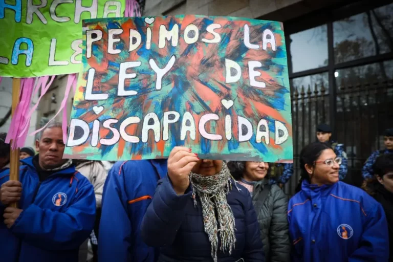 Nueva protesta por una ley de emergencia en discapacidad y mejora en el pago a los prestadores