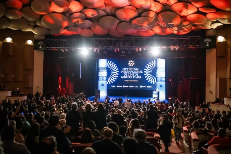 El Festival Internacional de Cine de Mar del Plata llega con nuevas secciones, homenajes y clásicos restaurados