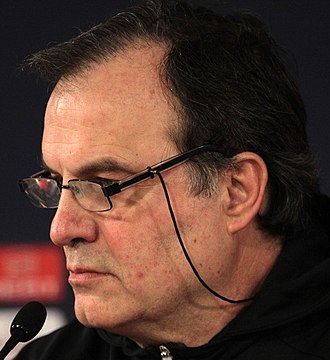Bielsa  sigue en Uruguay